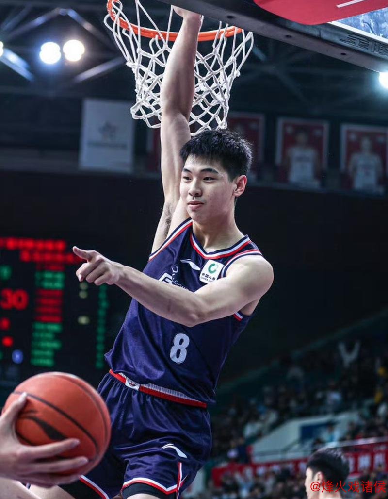 崔永熙：感恩家人、郭指导、广州队及球迷的鼓励与支持