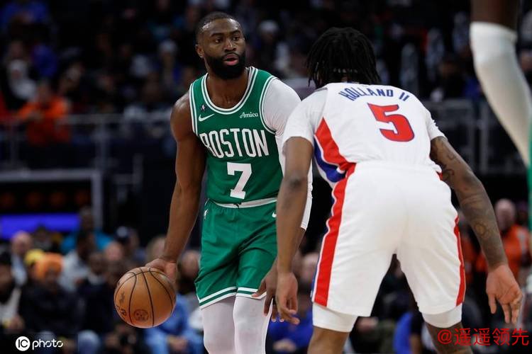 布朗失绝杀坎宁安16+14 活塞击败绿军3连胜