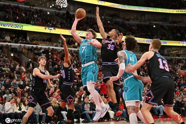 布里奇斯26分14板 黄蜂逆转公牛终结三连败